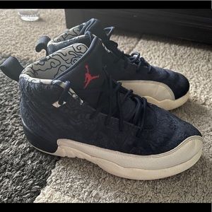 NIKE AIR JORDAN 12